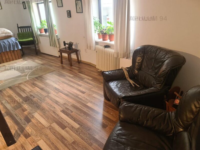 De vanzare apartament in vila - Sinaia