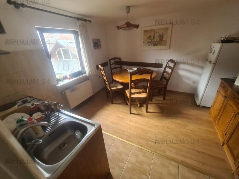 De vanzare apartament in vila - Sinaia