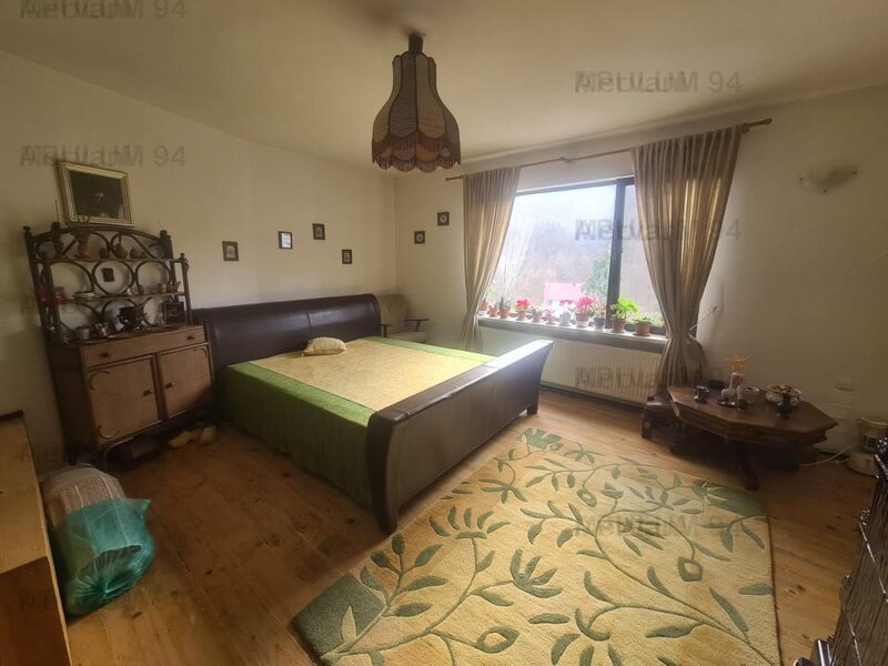 De vanzare apartament in vila - Sinaia